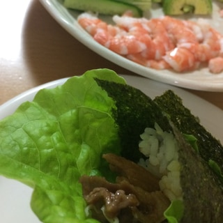 焼き肉と海老の手巻き寿司